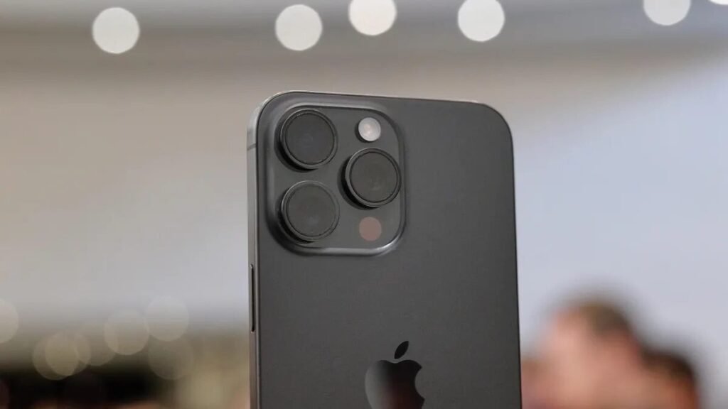 buy iphone 15 pro for professional mobile photography and video recording