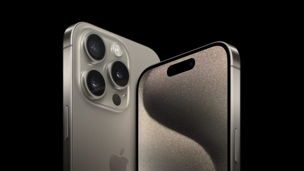 Detailed side view of the apple iphone 15 pro showing its titanium frame