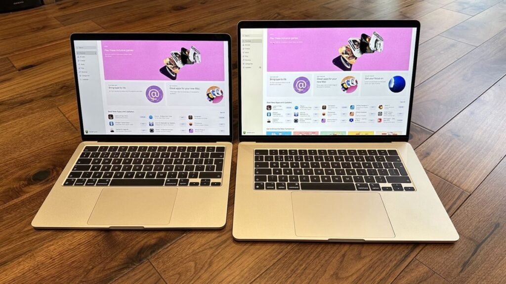 Side by side comparison of 13 inch and 15 inch macbook air m3 sizes