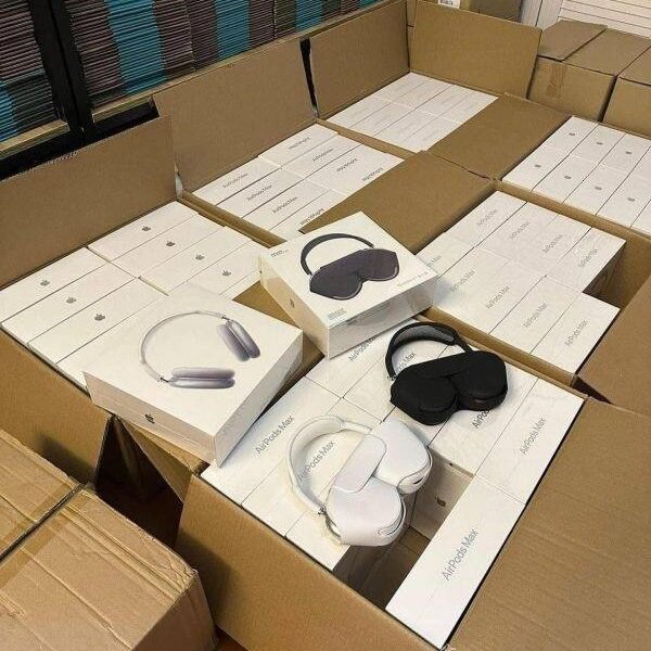 Small Pallets (~50–70 units) AirPods max pallet