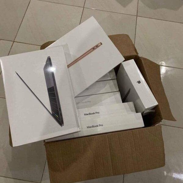 Mini Pallet (10–15 units) MacBook Pro Pallet
