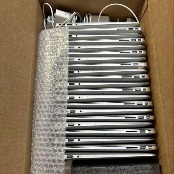 Medium Pallets (~80–100 units) Macbook Air pallet