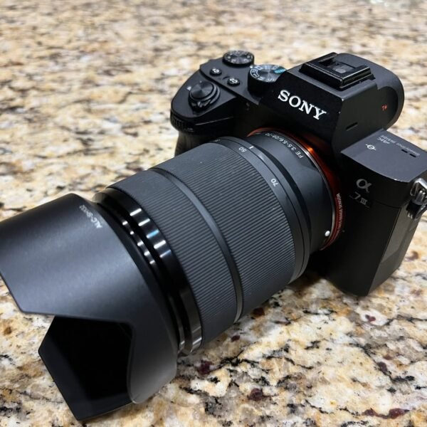 Sony A7 III 24.2MP full frame Digital Mirrorless Camera with FE 28-70mm Lens